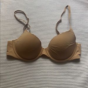 Victoria’s Secret nude Demi bra